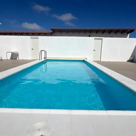 Duke Con Piscina En Charco Del Pino * غراناديا دي أبونا